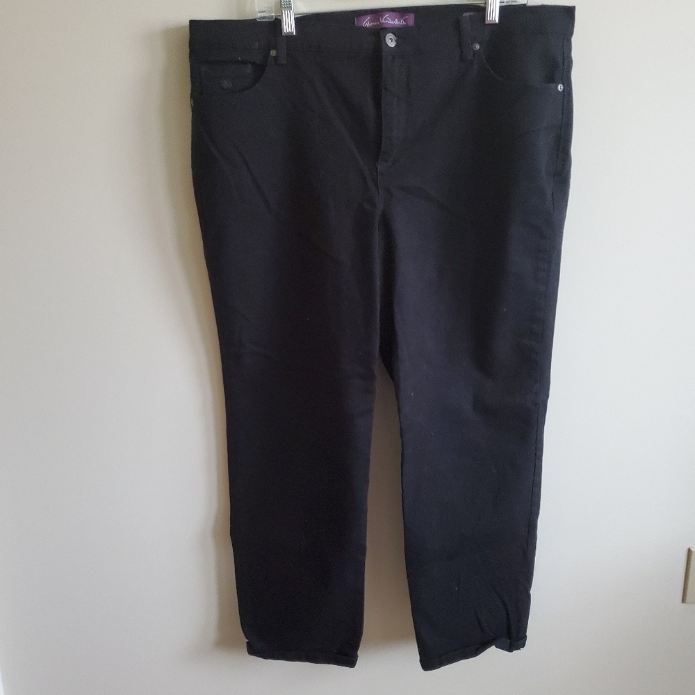 Gloria Vanderbilt black jean